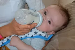 如何判断宝宝是否出现牛奶过敏？宝妈宝爸看过来