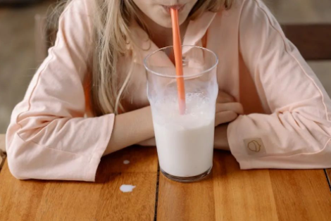 什么奶里没有β乳球蛋白？检测出乳球蛋白过敏，可以这么做！